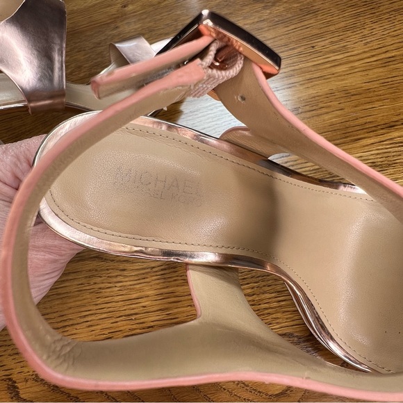 ⭐️ Michael Kors Rose Gold Metallic Leather Heels Pumps Shoes Sandal Size 7M - Picture 9 of 11